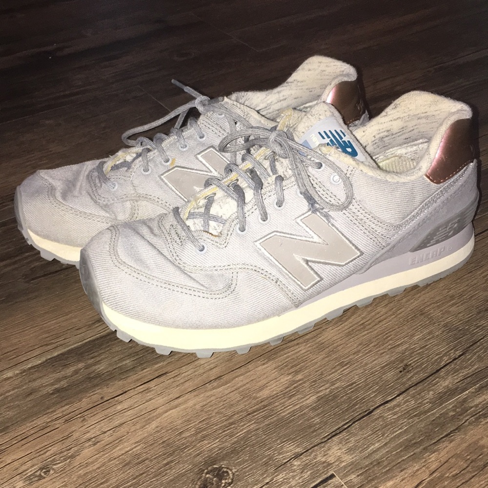 Women’s Size 7.5 New Balance 574s
